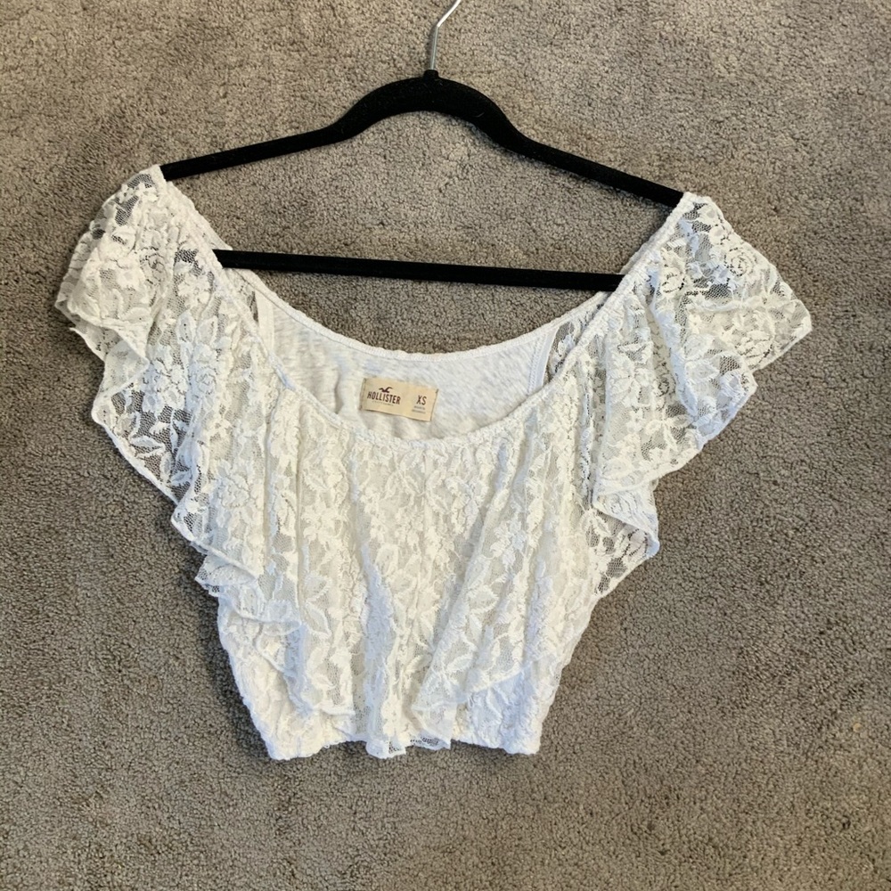 HOLLISTER Lace Crop Top